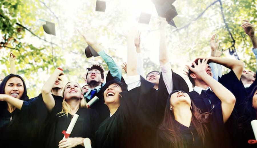 student-graduates-5